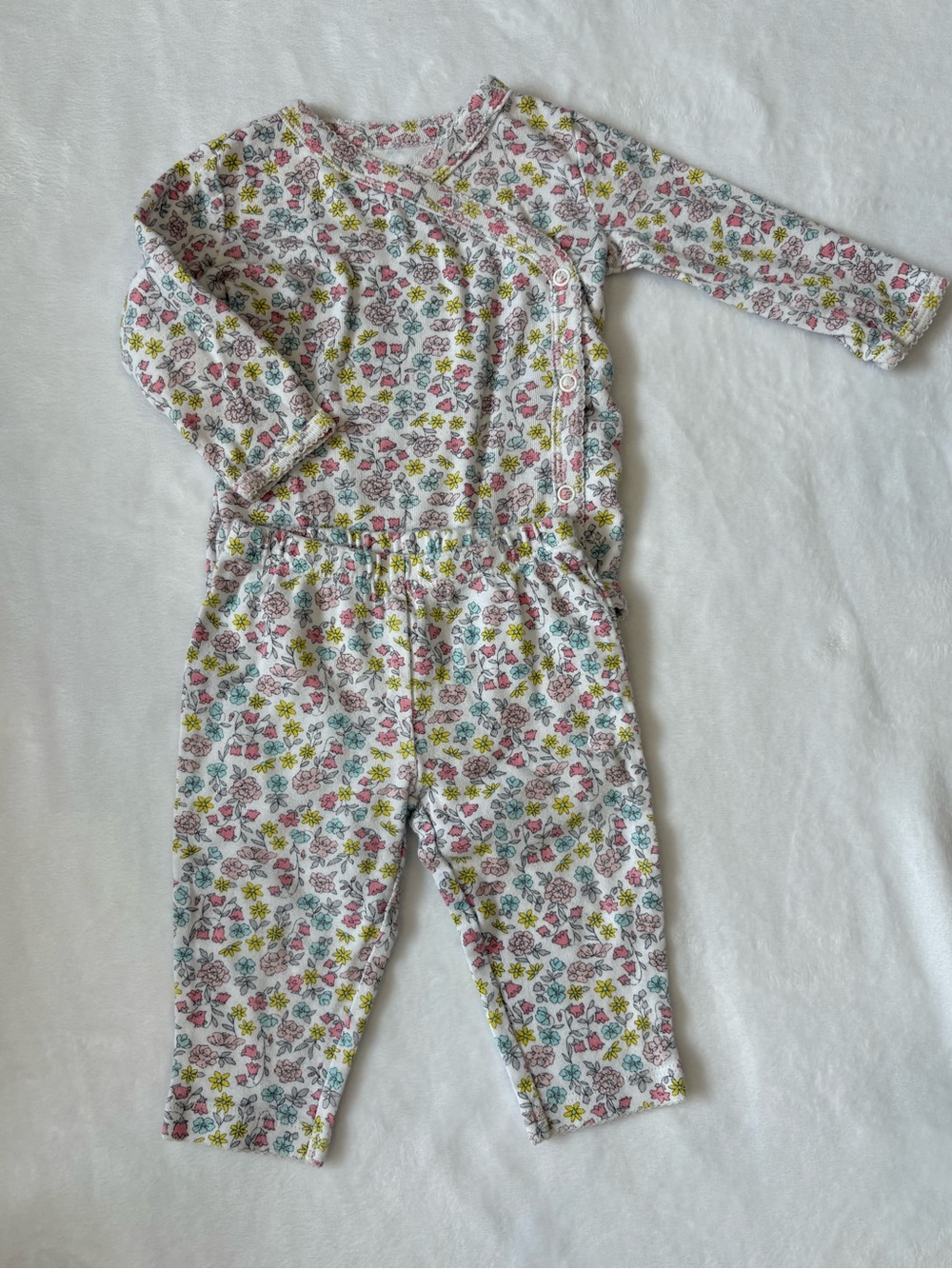 👶🏼 4/$20 6M Carter's Floral Outfit